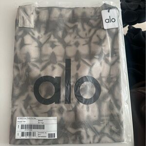 Alo Tote
